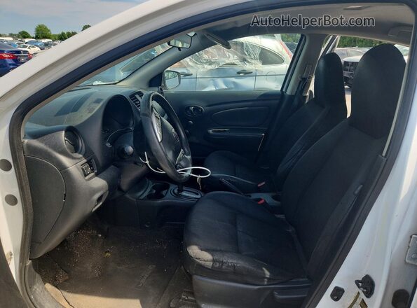 3N1CN7AP3GL892148 2016 NISSAN VERSA Белый Вид салона спереди