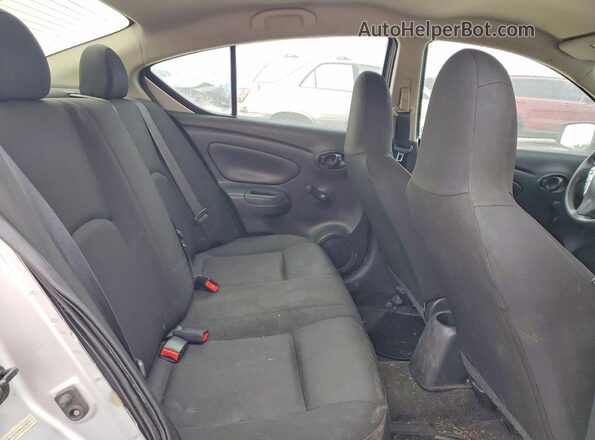 3N1CN7AP3HL879675 2017 NISSAN VERSA Silver უკანა სავარძლების ხედი