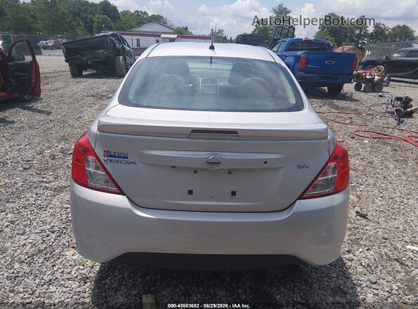 3N1CN7AP3KL810038 2019 NISSAN VERSA Серебряный 