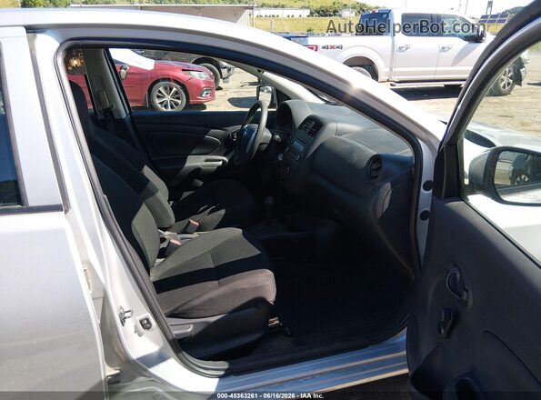 3N1CN7AP4GL854671 2016 NISSAN VERSA Silver Вид салону спереду