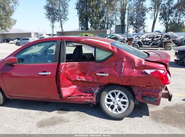 3N1CN7AP4JL830992 2018 NISSAN VERSA Red Widok z przodu