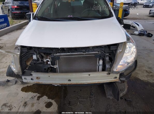 3N1CN7AP5KL824927 2019 NISSAN VERSA Белый Вид спереди