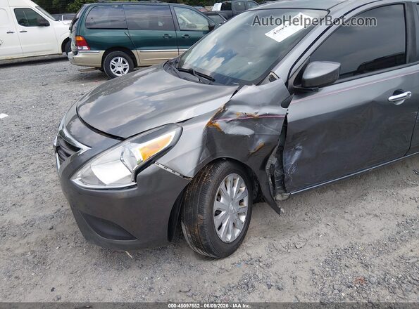 3N1CN7AP6HL800984 2017 NISSAN VERSA Gray Front view