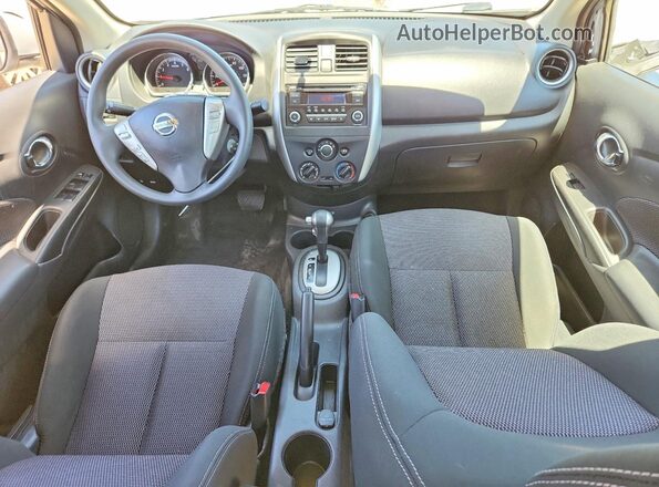 3N1CN7AP6JL810839 2018 NISSAN VERSA Серый 