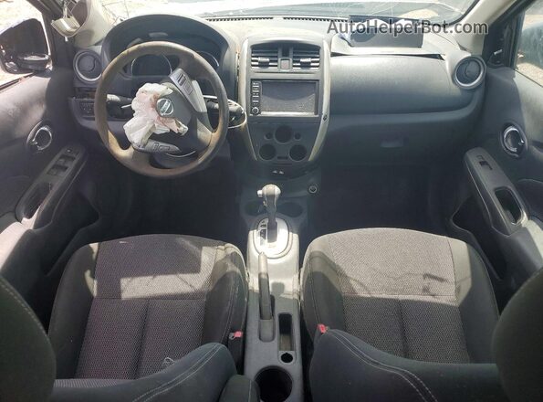 3N1CN7AP6KL867723 2019 NISSAN VERSA Серебряный Вид панели приборов