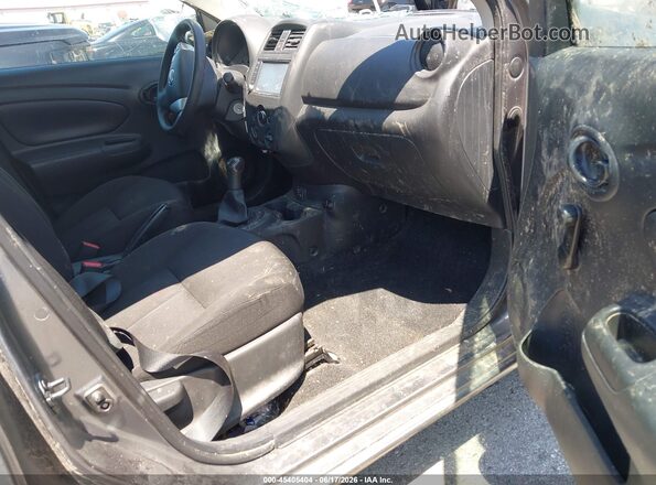 3N1CN7AP6KL877698 2019 NISSAN VERSA Gray Widok wnętrza z przodu