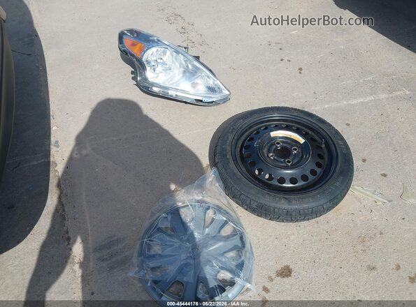 3N1CN7AP7GL886725 2016 NISSAN VERSA Красный Вид щитка приборов