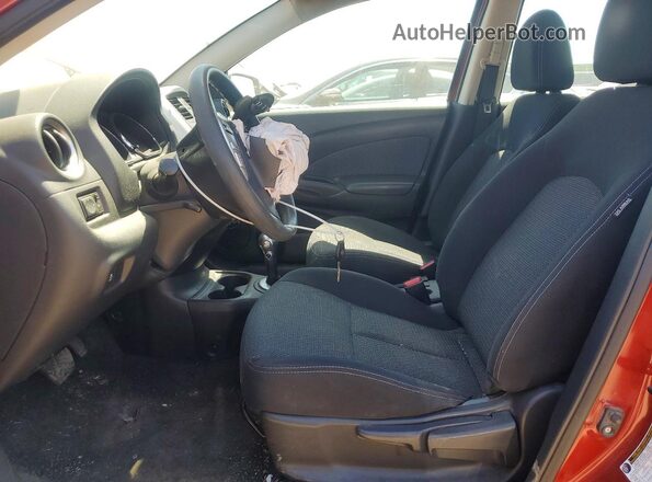 3N1CN7AP7GL897837 2016 NISSAN VERSA Красный Вид салона спереди