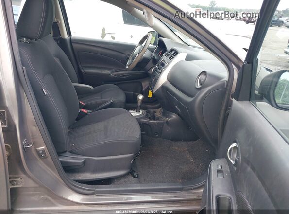3N1CN7AP7HL810097 2017 NISSAN VERSA Gray წინა სალონის ხედი