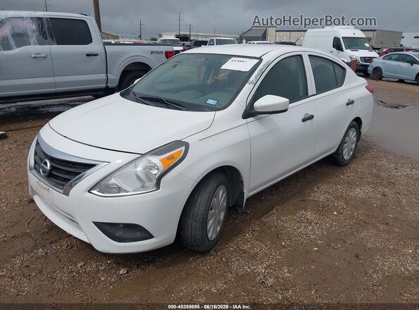 3N1CN7AP7HL869389 2017 NISSAN VERSA Белый Передняя левая четверть