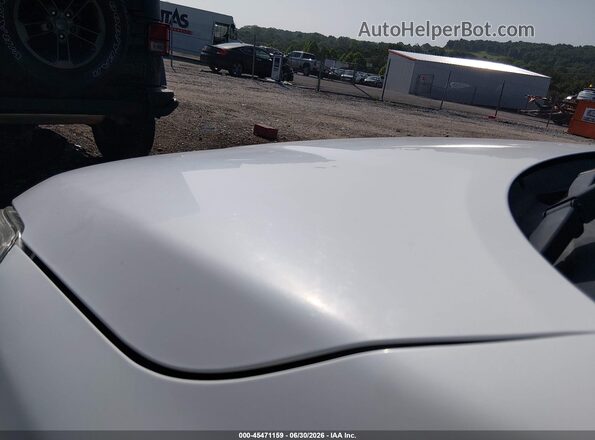 3N1CN7AP8JL817534 2018 NISSAN VERSA Белый Вид спереди