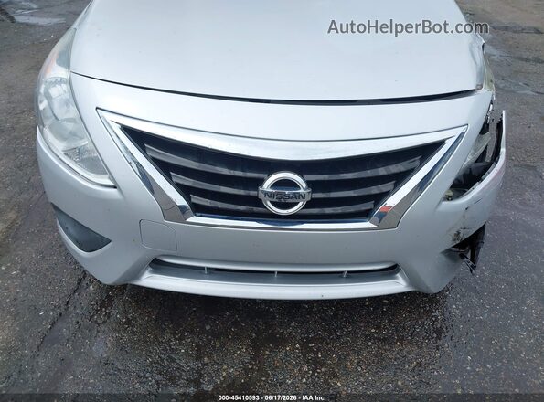 3N1CN7AP8KL837770 2019 NISSAN VERSA Gray ხელსაწყოთა პანელის ხედი