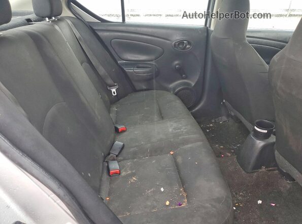 3N1CN7APXGL852844 2016 NISSAN VERSA Silver Հետևի նստատեղերի տեսք