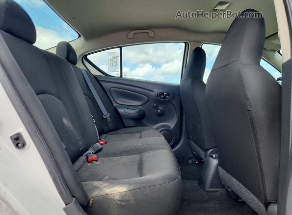 3N1CN7APXHL901686 2017 NISSAN VERSA Белый Вид задних сидений