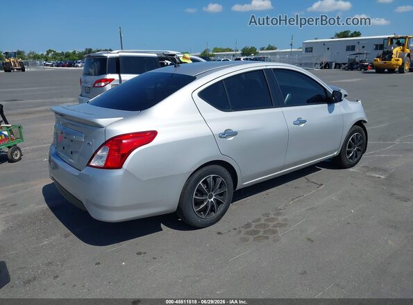 3N1CN7APXJL800122 2018 NISSAN VERSA Silver Задня права чверть