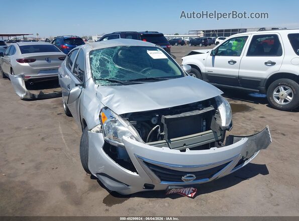 3N1CN7APXJL835808 2018 NISSAN VERSA Silver Առջևի վահանակի տեսք