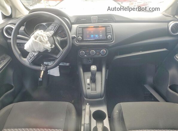 3N1CN8DV1PL837536 2023 NISSAN VERSA Gray Widok deski rozdzielczej