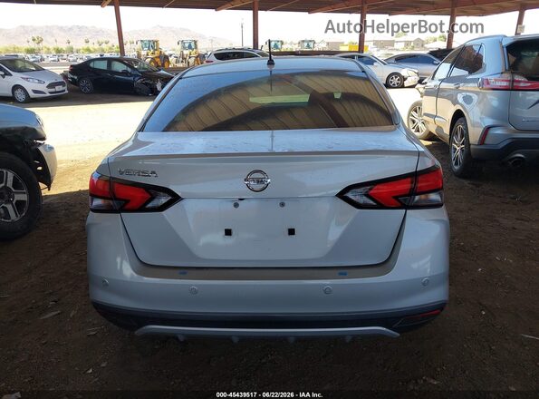 3N1CN8DV6ML908161 2021 NISSAN VERSA Silver 