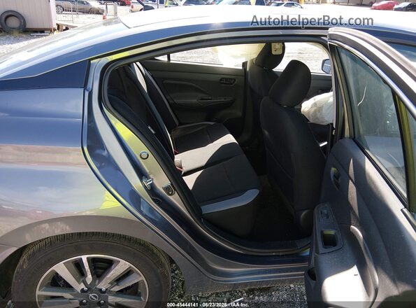 3N1CN8DV6SL863560 2025 NISSAN VERSA Gray VIN կոդի պիտակի տեսք