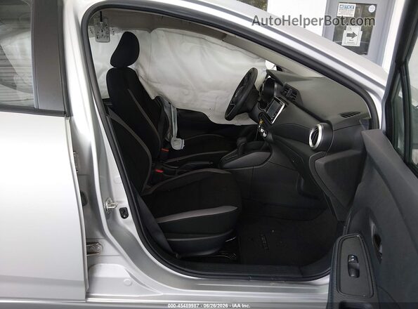 3N1CN8DV7SL831216 2025 NISSAN VERSA Silver წინა სალონის ხედი