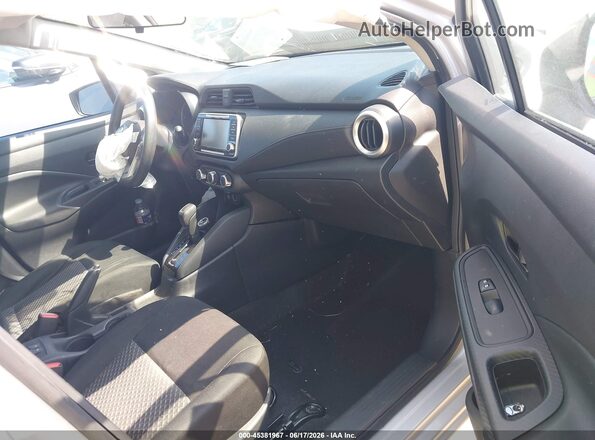 3N1CN8DV8ML856483 2021 NISSAN VERSA Silver წინა სალონის ხედი