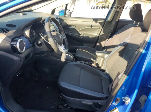3N1CN8EV0PL838028 2023 NISSAN VERSA Blue Вид салону спереду