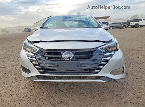 3N1CN8EV0SL871071 2025 NISSAN VERSA Silver Widok z przodu