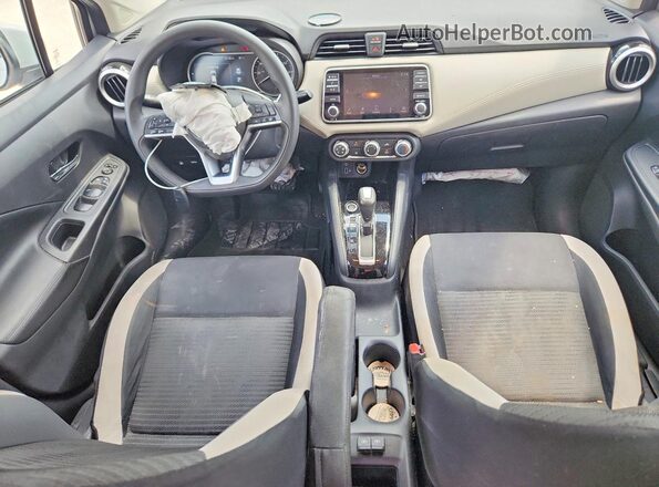 3N1CN8EV2LL810967 2020 NISSAN VERSA Silver 
