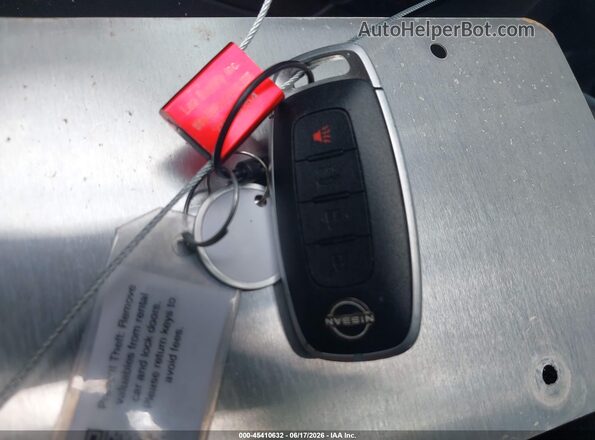 3N1CN8EV3PL863375 2023 NISSAN VERSA Silver Առջևի վահանակի տեսք