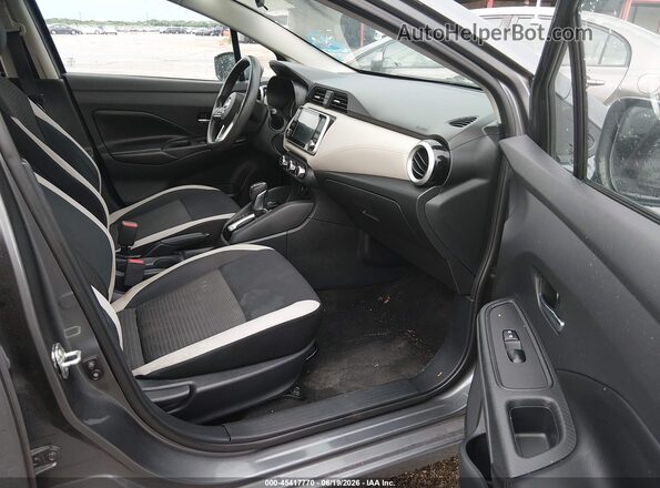 3N1CN8EV4LL835403 2020 NISSAN VERSA Gray Widok wnętrza z przodu