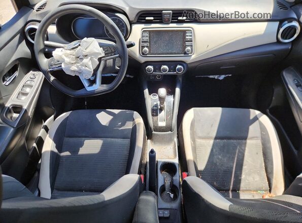 3N1CN8EV4LL860186 2020 NISSAN VERSA Gray Widok deski rozdzielczej