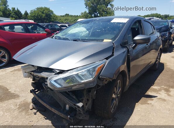 3N1CN8EV4ML885610 2021 NISSAN VERSA Серый Передняя левая четверть