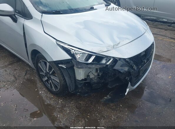 3N1CN8EV6ML845349 2021 NISSAN VERSA Серый Вид спереди