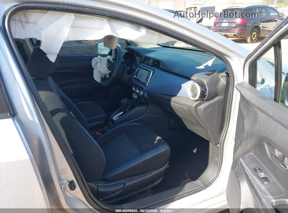 3N1CN8EV6PL830211 2023 NISSAN VERSA Silver წინა სალონის ხედი