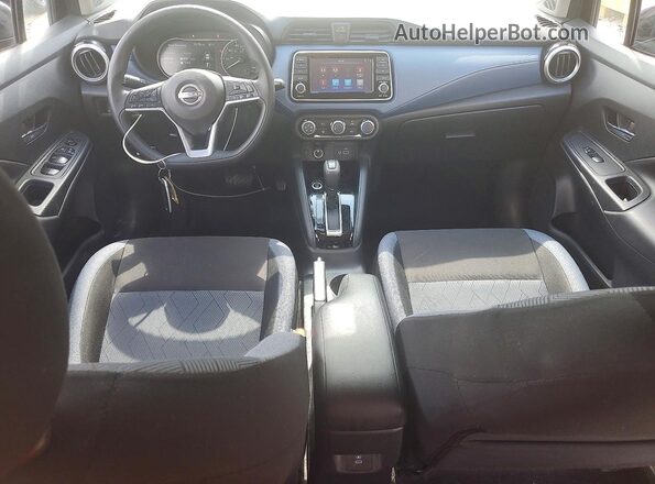 3N1CN8EV7SL853098 2025 NISSAN VERSA Black Widok deski rozdzielczej