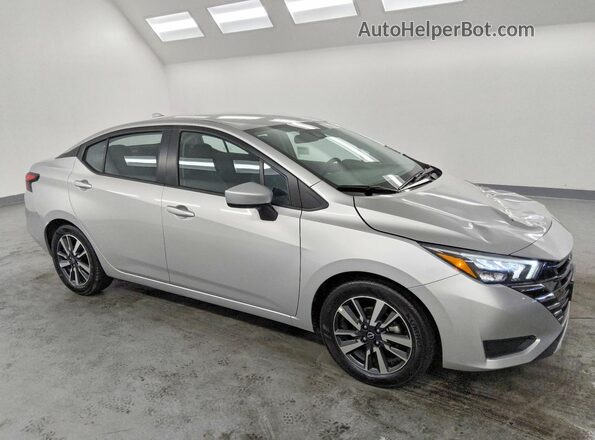 3N1CN8EV7SL870998 2025 NISSAN VERSA Silver 