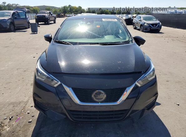 3N1CN8EV8ML812918 2021 NISSAN VERSA Black Widok z przodu