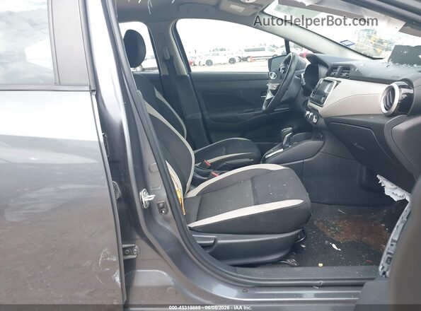 3N1CN8EV8ML834580 2021 NISSAN VERSA Silver Widok wnętrza z przodu