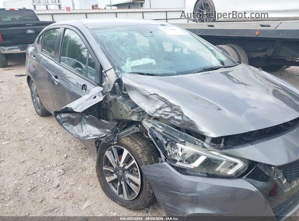 3N1CN8EV8ML834580 2021 NISSAN VERSA Silver Widok z przodu