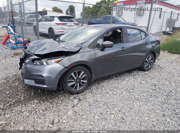 3N1CN8EVXLL897064 2020 NISSAN VERSA Pewter Առջևի ձախ երեք քառորդ տեսարան