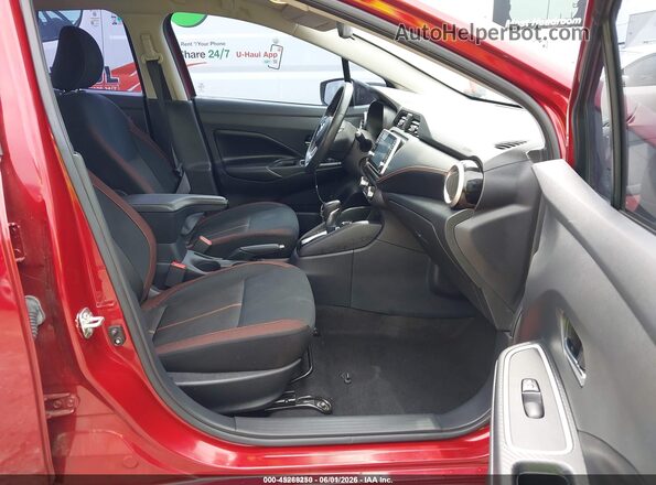3N1CN8FV0LL866243 2020 NISSAN VERSA Burgundy Widok wnętrza z przodu