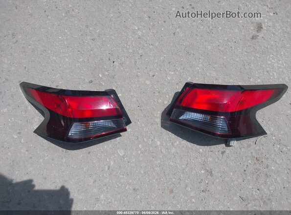 3N1CN8FV2LL918164 2020 NISSAN VERSA Black 