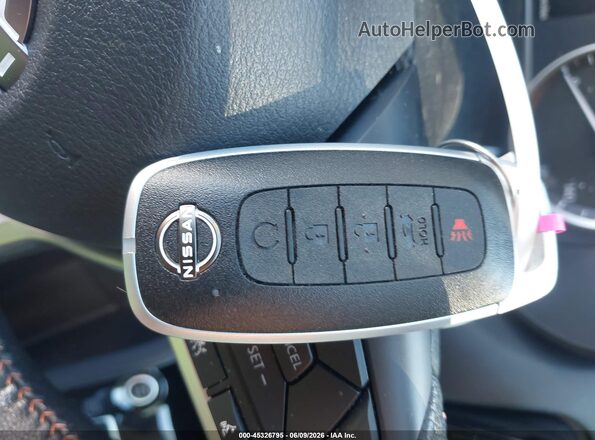 3N1CN8FV3SL894598 2025 NISSAN VERSA Золотой Вид панели приборов