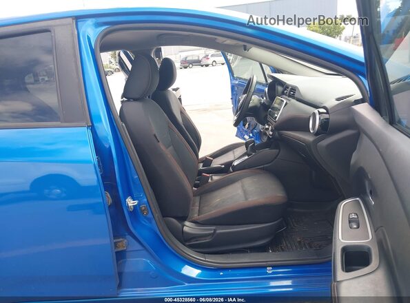 3N1CN8FV4LL837182 2020 NISSAN VERSA Синий Вид салона спереди