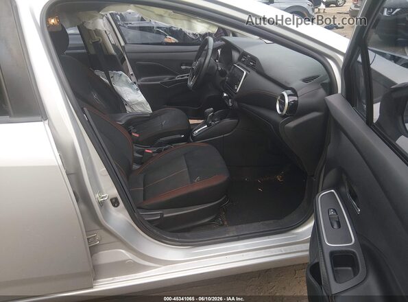 3N1CN8FV5LL904243 2020 NISSAN VERSA Silver Widok wnętrza z przodu