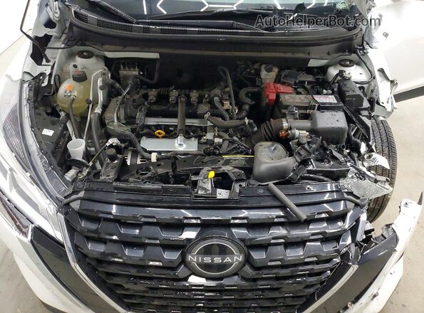 3N1CP5BV0SL498966 2025 NISSAN KICKS White Շարժիչի բաժամունքի տեսք