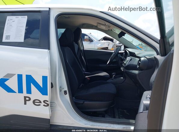 3N1CP5BV2PL511384 2023 NISSAN KICKS Белый Вид салона спереди
