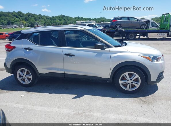 3N1CP5BV3LL532190 2020 NISSAN KICKS Silver Rear interior view
