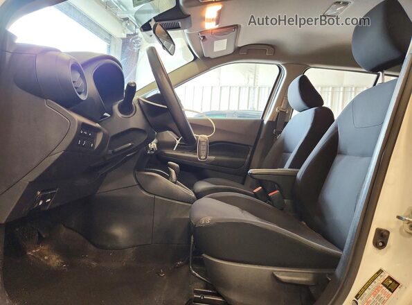 3N1CP5BV4PL496497 2023 NISSAN KICKS White Vista interior delantera