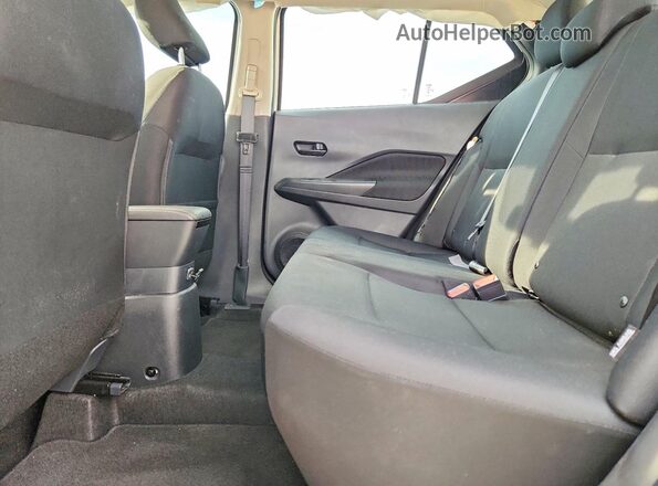 3N1CP5BV6RL555083 2024 NISSAN KICKS White Вид задньої частини салону